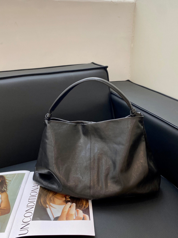 Mekana torbica od kože prvog sloja, crossbody s jednim remenom, velika kapaciteta za putovanja, ženski svakodnevni stil.