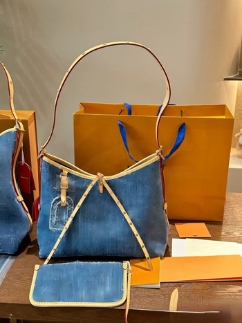 Plava denim crossbody torba za žene, minimalistički dizajn, visoka kvaliteta