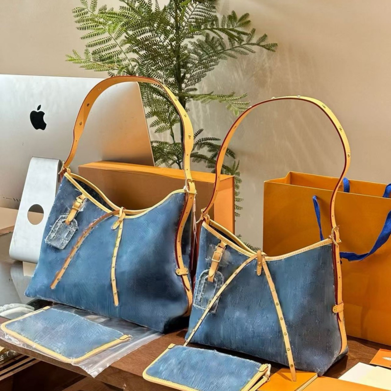 Plava denim crossbody torba za žene, minimalistički dizajn, visoka kvaliteta