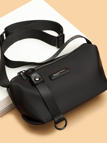 Crna vodootporna crossbody torba od Oxford platna za mlade žene – svakodnevna praktičnost, ulični stil, dumpling oblik