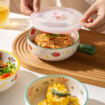 Bohemiai stílusú porcelán ebédtál fogantyúval, fedővel, mikrózható