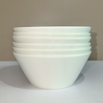 Bol din porțelan cu oase, alb pur, destinat servirii în hoteluri, design minimalist, bol de supă cu opțiune imprimare logo, diametru 10–11 cm, compatibil cu cuptorul cu microunde.