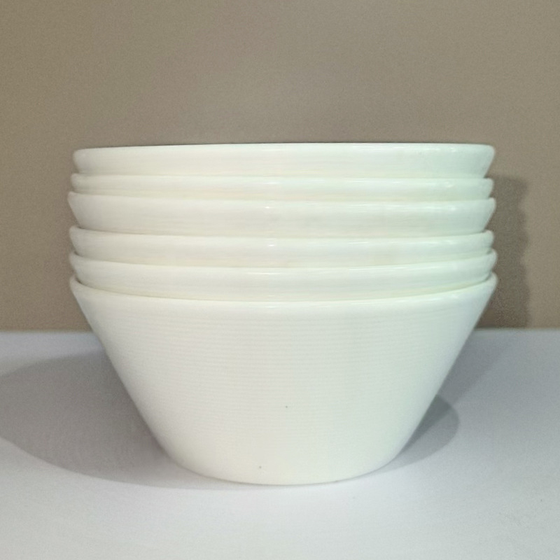 Bol din porțelan cu oase, alb pur, destinat servirii în hoteluri, design minimalist, bol de supă cu opțiune imprimare logo, diametru 10–11 cm, compatibil cu cuptorul cu microunde.