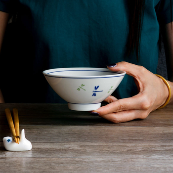 Vas de orez din porțelan, stil japonez, cu motiv iepuraș, diametru 12–12,9 cm, albastru și alb, design caricatură