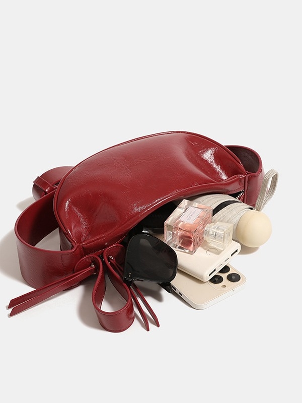 Crvena vintage dumpling mini torbica za ramenu, za žene, crossbody, stil Saddle bag