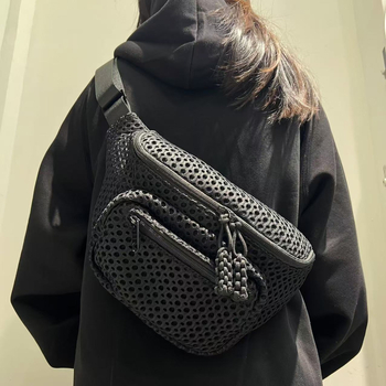 Ženska mrežasta lagana sedla torbica s više džepova, kompaktna crossbody torba od najlona