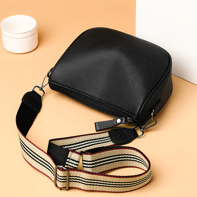 Ženska torbica od meke PU kože, sedlo stil, široka naramenica, crossbody casual-retro stil, 2026 novi model