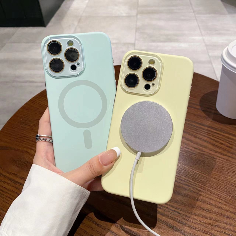 Husă din silicon lichid cu magneți pentru încărcare wireless pentru iPhone Pro Max modele 12–17