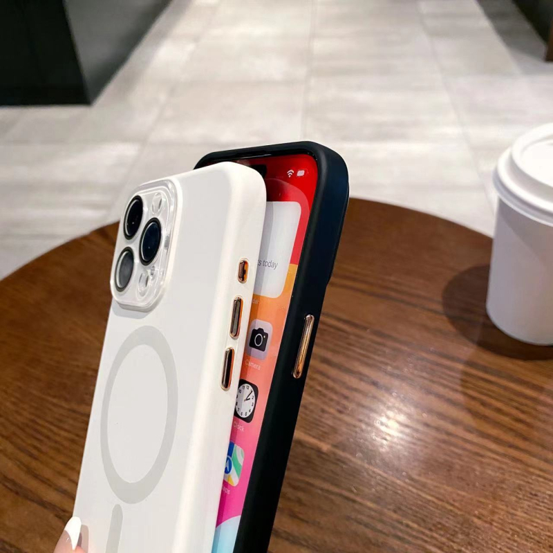 Husă din silicon lichid cu magneți pentru încărcare wireless pentru iPhone Pro Max modele 12–17