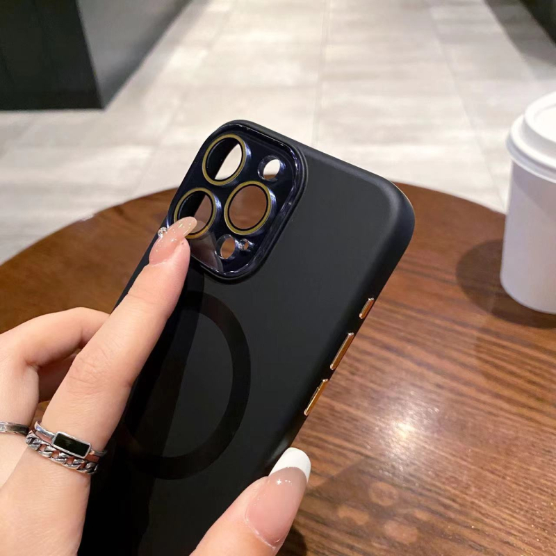 Husă din silicon lichid cu magneți pentru încărcare wireless pentru iPhone Pro Max modele 12–17
