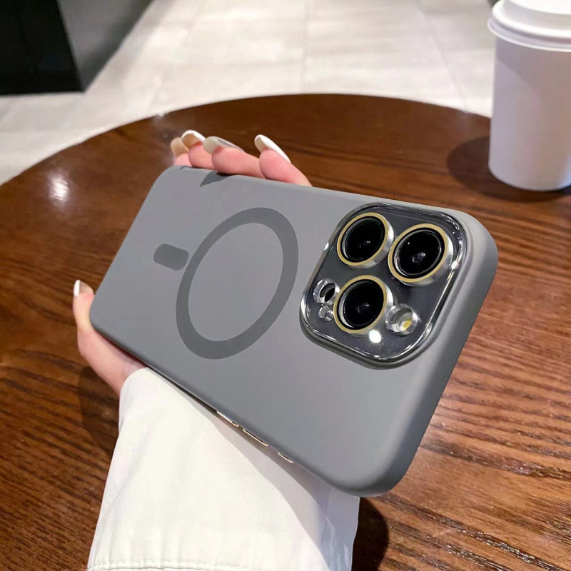 Husă din silicon lichid cu magneți pentru încărcare wireless pentru iPhone Pro Max modele 12–17