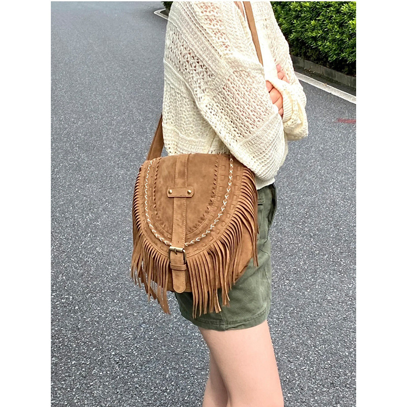 Ženska velúr torbica s resicama, crossbody, retro boemski etnički stil
