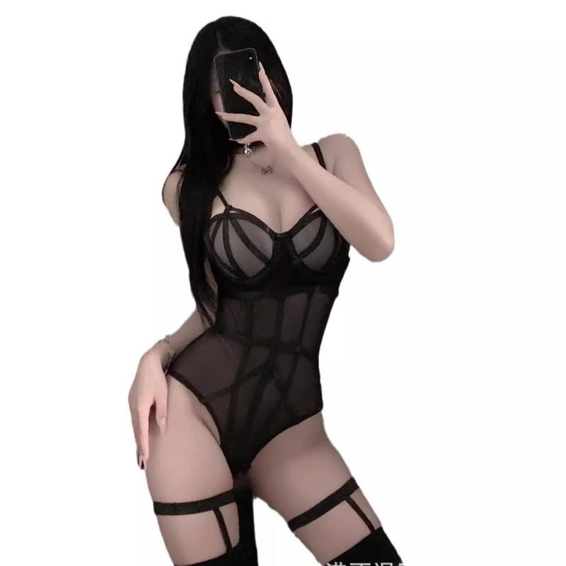 Seksi donje rublje za žene s malim grudima: push-up grudnjak s kosticom i čipkastim leđima, bodi shapewear