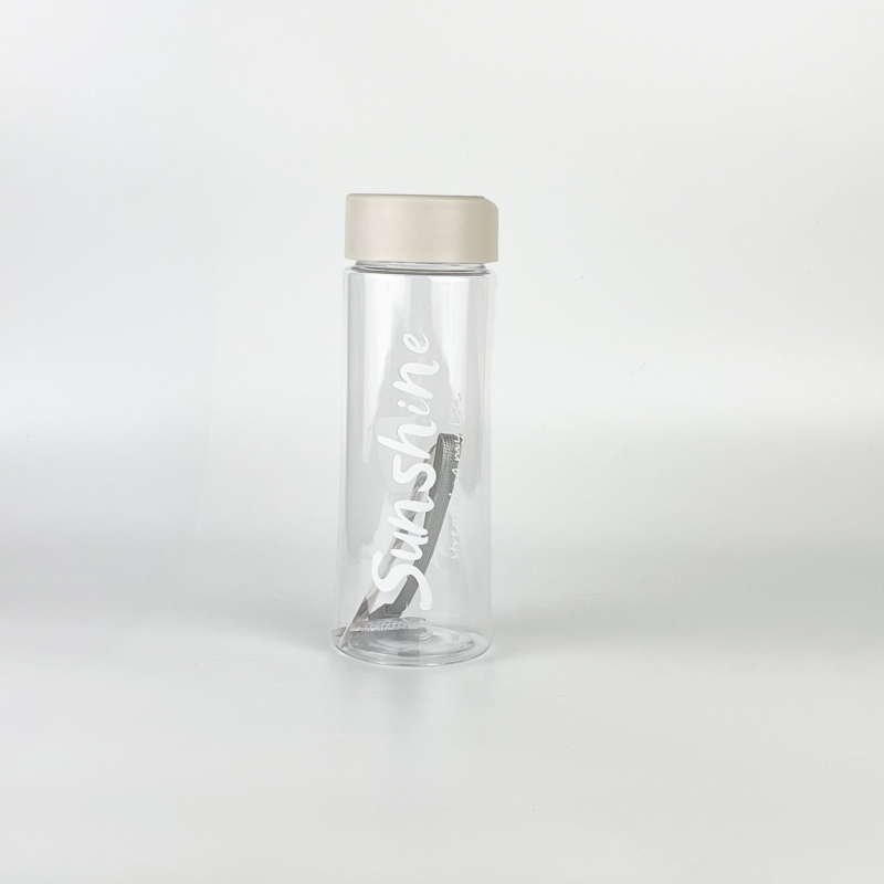Sticlă de apă sport portabilă, design minimalist, din plastic rezistent la temperaturi înalte