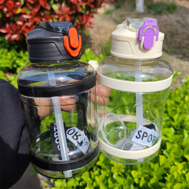 Sticlă de apă din plastic, capacitate mare, unisex, pentru sport și fitness, portabilă, rezistentă la căderi, cu pai
