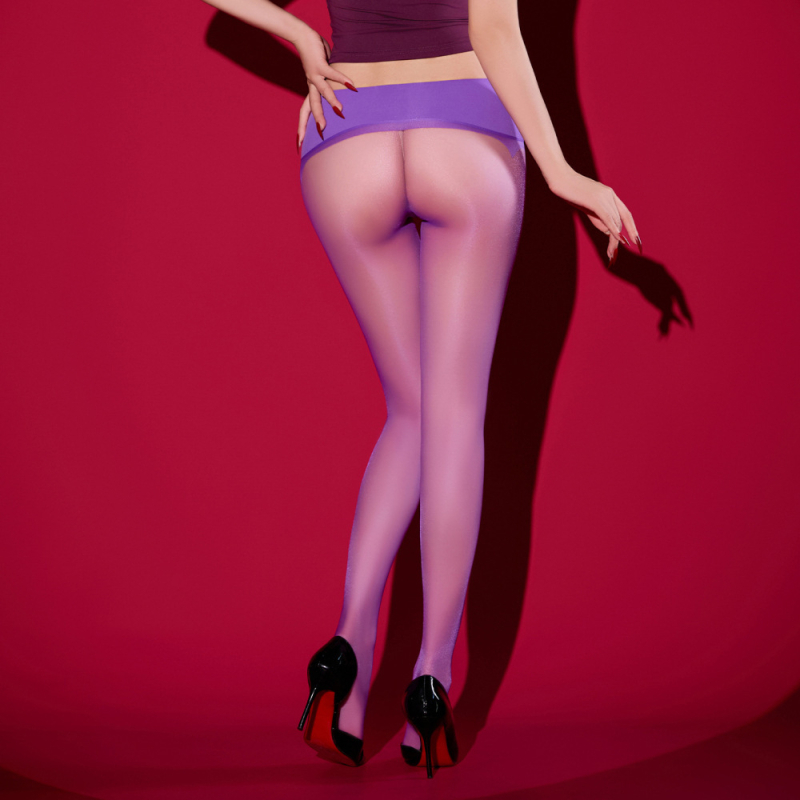 Qinghe 0.01 ultra-tanke nevidljive bešivne mat pantyhose crne, s otvorom u preponama, svileno glatke na dodir