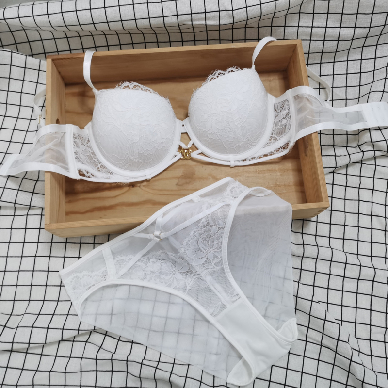 Seksi čipkasti set grudnjaka za mali bust — podizanje, skupljanje i podrška protiv opuštanja