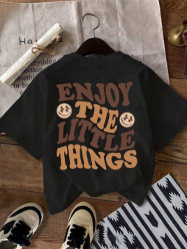 Gyerekeknek szóló rövid ujjú póló 'Enjoy the Little Things' feliratos printtel, laza szabás, kerek nyakú