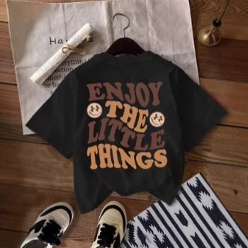 Gyerekeknek szóló rövid ujjú póló 'Enjoy the Little Things' feliratos printtel, laza szabás, kerek nyakú