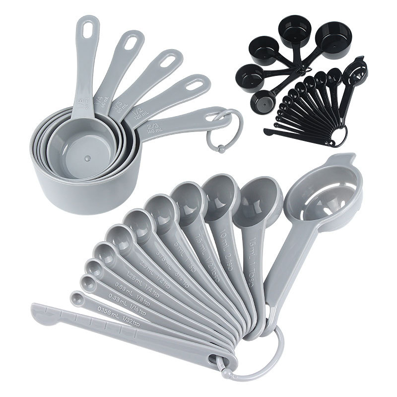 Set din plastic cu pahare și linguri de măsurat, cu marcaje, 17 piese, include separator de albuș