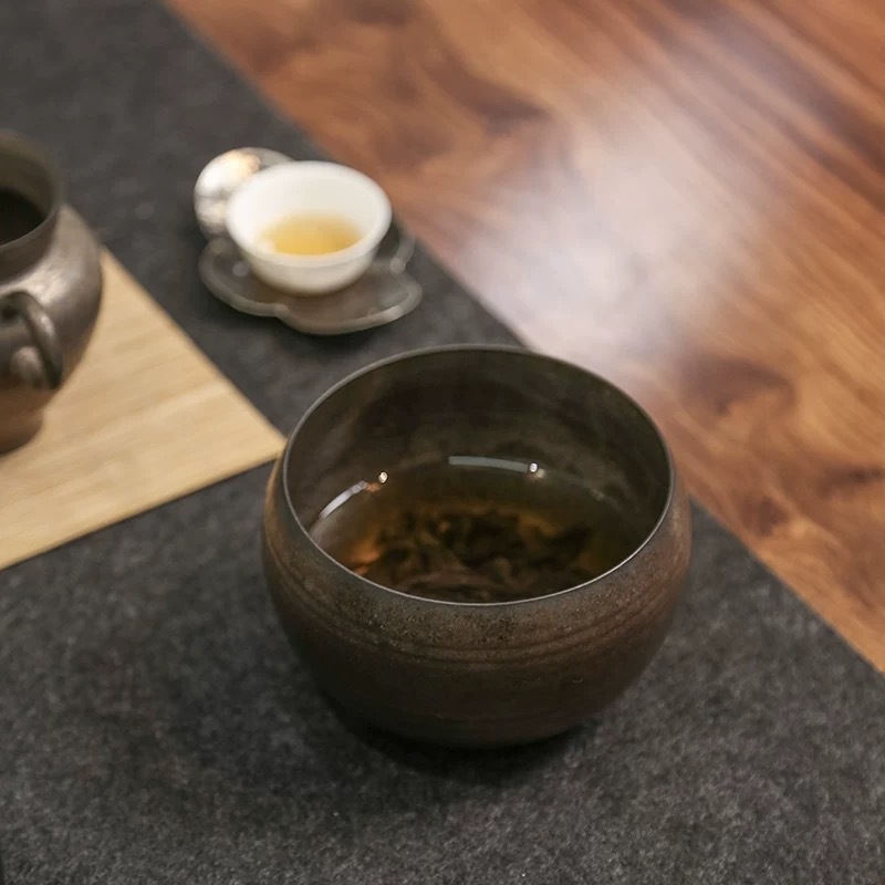 Vas mic de apă, lucrat manual, cu glazură de fier pentru matcha, stil japonez cu glazură aurie, accesorii pentru ceai Kung Fu