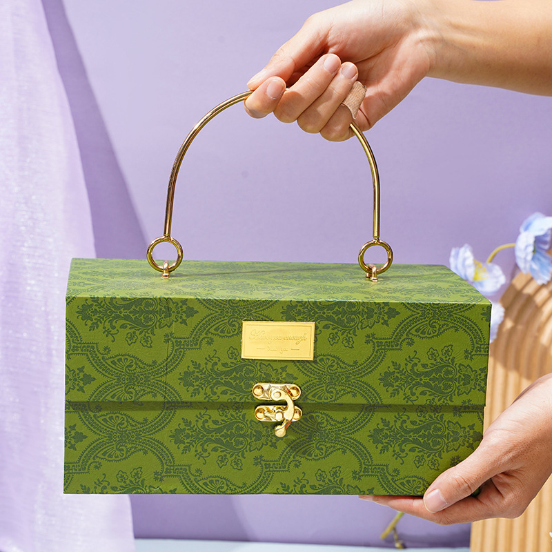 Cutie cadou de nuntă pentru domnișoarele de onoare — cutie goală pentru bomboane, design elegant, cu mâner metalic