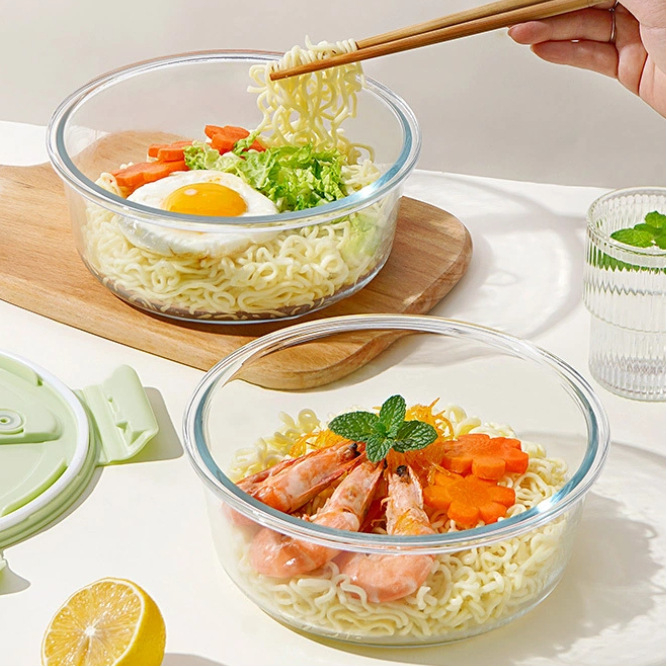 Kerek üveg ételhordó fedéllel, mikrohullámú sütőben használható, 800–1000 ml, irodai ebéd tartó