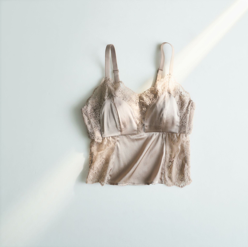Novi stil: Mulberry svila u satenu, cami top s čipkom na leđima, seksi ljetni top
