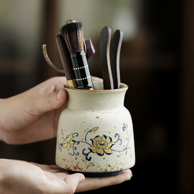 Set ceramic de ceai din porțelan albastru-bleu pentru ceremonia ceaiului, cu șase accesorii: clips pentru ceai, perie pentru ceainic, linguriță de ceai, suport pentru ceașcă, ac de ceai și cutie pentru ceai.