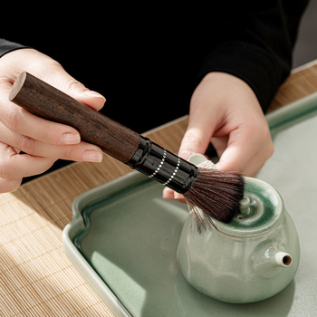 Set de ceai Gongfu din ceramică neagră cu ustensile din lemn – șase piese