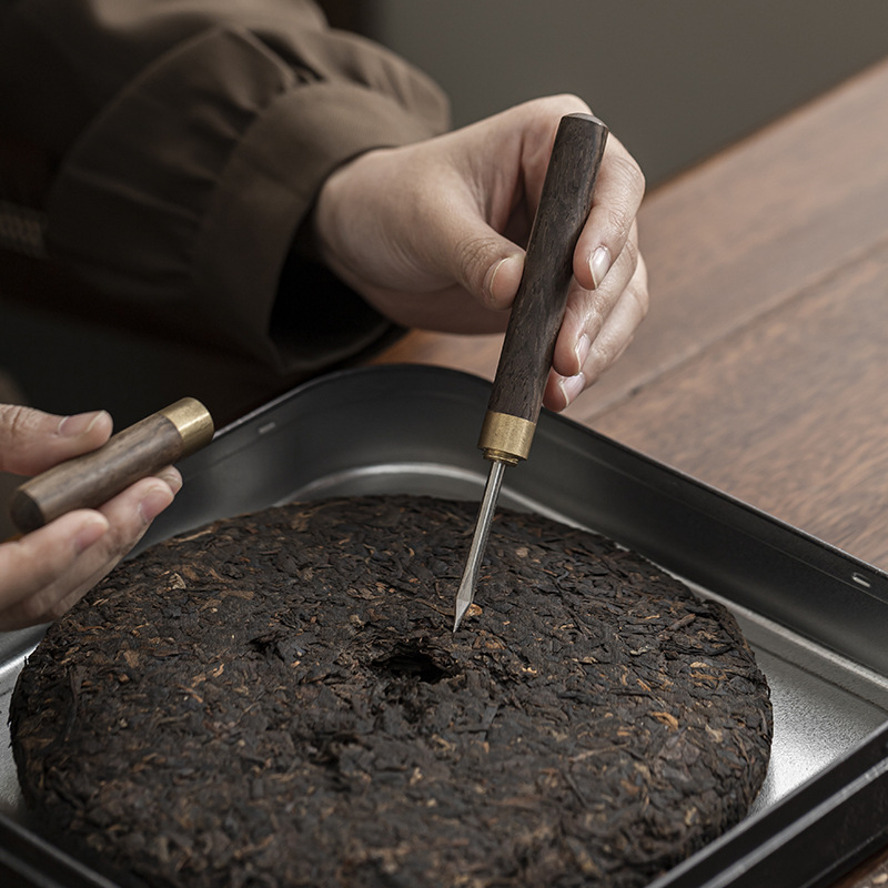 Set ceramic pentru ceremonia ceaiului cu lotus și cei Șase Domni: suport pentru stilou, ceainic, stilou de ceai, linguriță de ceai, clips pentru ceai, cuțit de ceai, tavă pentru ceai