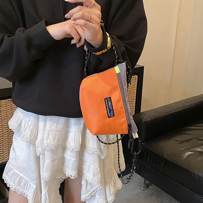 Nova elegantna platnena torba za žene – casual, minimalistička, svestrana za rame ili crossbody nošenje