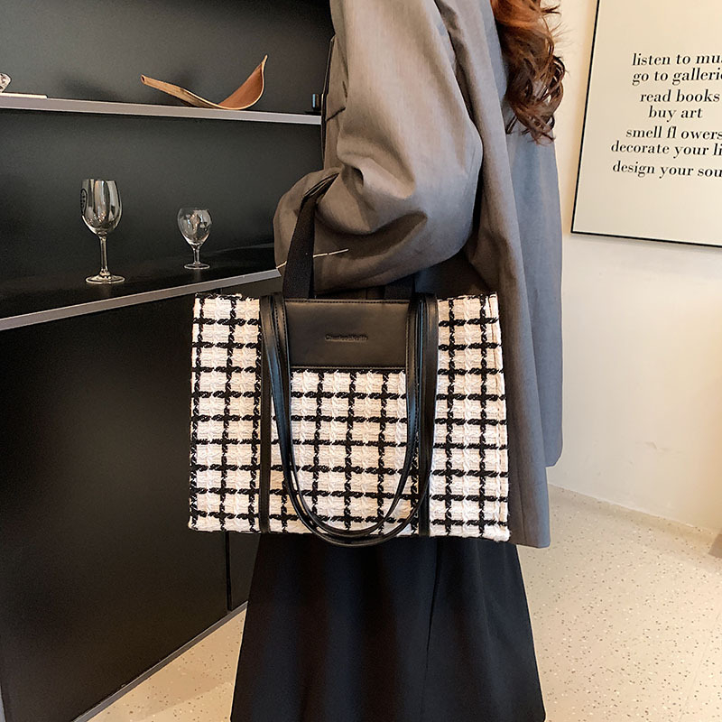 Ženska tote torba s uzorkom houndstooth, s jednim ramenim remenom, 2026 nova kolekcija, velika kapaciteta za svakodnevnu upotrebu