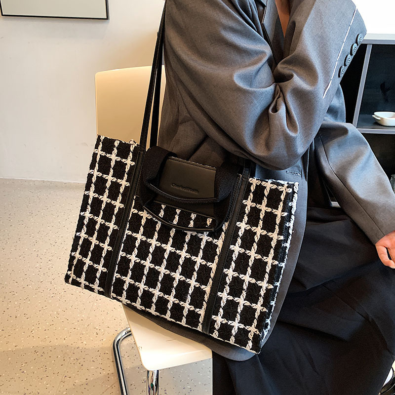 Ženska tote torba s uzorkom houndstooth, s jednim ramenim remenom, 2026 nova kolekcija, velika kapaciteta za svakodnevnu upotrebu