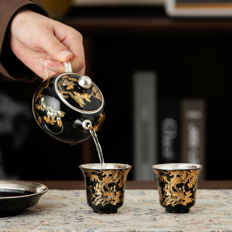 Ceașcă de ceai din porțelan cu finisaj argintiu aurit, stil chinezesc, o singură ceașcă într-o cutie cadou elegantă.