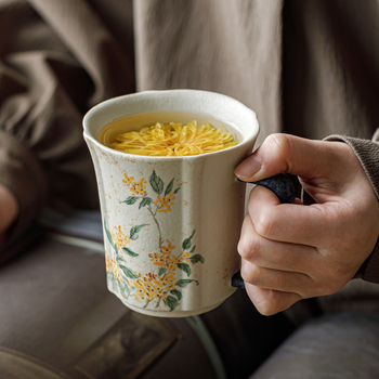 Ceașcă din porțelan alb-albastru cu motiv Osmanthus roșu pictat manual, ceramică pentru uz casnic, cafea și birou