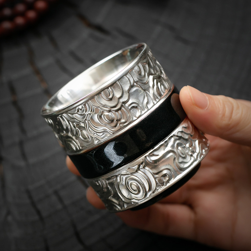 Set cadou de ceai Tangsong: ceașcă de ceai ceramică cu accente argint 999 și ceainic – cutie cadou