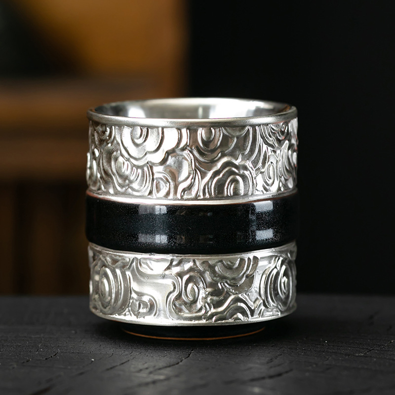 Set cadou de ceai Tangsong: ceașcă de ceai ceramică cu accente argint 999 și ceainic – cutie cadou