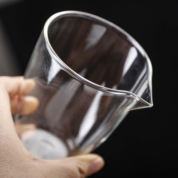 Set de ceai din sticlă borosilicat transparent pentru uz casnic, include recipient pentru repartizarea ceaiului, serviciu de ceai și căni cu gură ascuțită