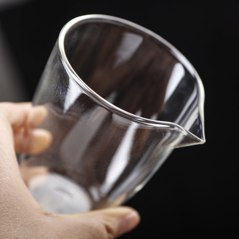 Set de ceai din sticlă borosilicat transparent pentru uz casnic, include recipient pentru repartizarea ceaiului, serviciu de ceai și căni cu gură ascuțită