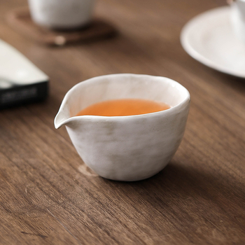 Set Kung Fu de ceai cu ceașcă din ceramică brută, căni Zen din ceramică lucrate manual și divizor de ceai