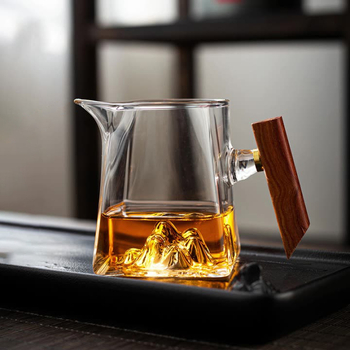 Pahar de ceai din sticlă borosilicat rezistentă la temperaturi înalte, cu mâner lateral din lemn, pătrat, pentru ceremonii de ceai