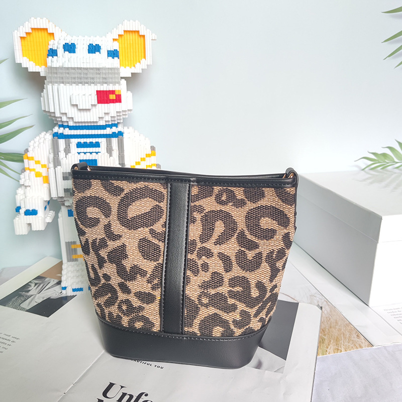Kanvas torba tipa kofa s uzorkom houndstooth leopard, srednje veličine, za svakodnevnu uporabu - Jesen/Zima 2022