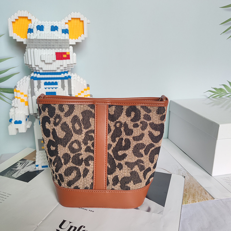 Kanvas torba tipa kofa s uzorkom houndstooth leopard, srednje veličine, za svakodnevnu uporabu - Jesen/Zima 2022