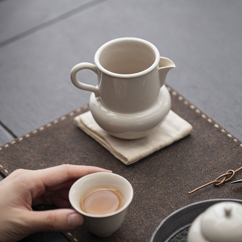 Set ceramic Kung Fu pentru ceai cu ceașcă Gongdao cu mâner, tavă de ceai și stil Song