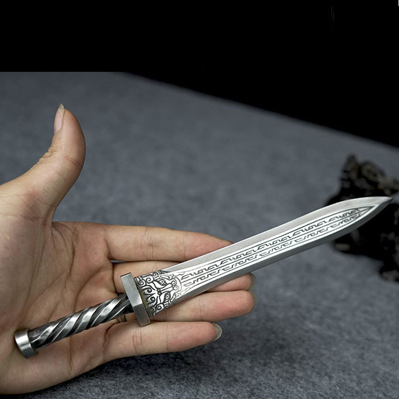 Cuțit de ceai miniatural și ornament cu arme, optsprezece tipuri de arme, ac pentru ceai Pu’er, cuțit pentru deschiderea cuburilor de ceai, mic ornament de armă pentru expunere și colecționare