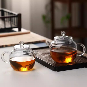 Ceainic mini floral, din sticlă borosilicat rezistentă la căldură, cu mâner de sticlă și filtru integrat