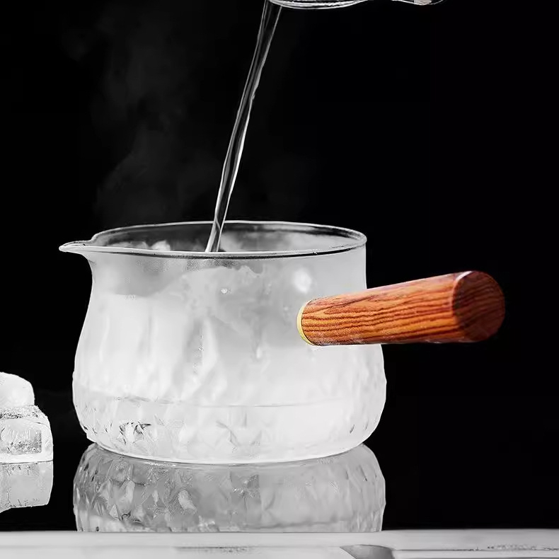 Ceainic din sticlă borosilicată, cu mâner din lemn, filtru pentru infuzie, pentru uz casnic