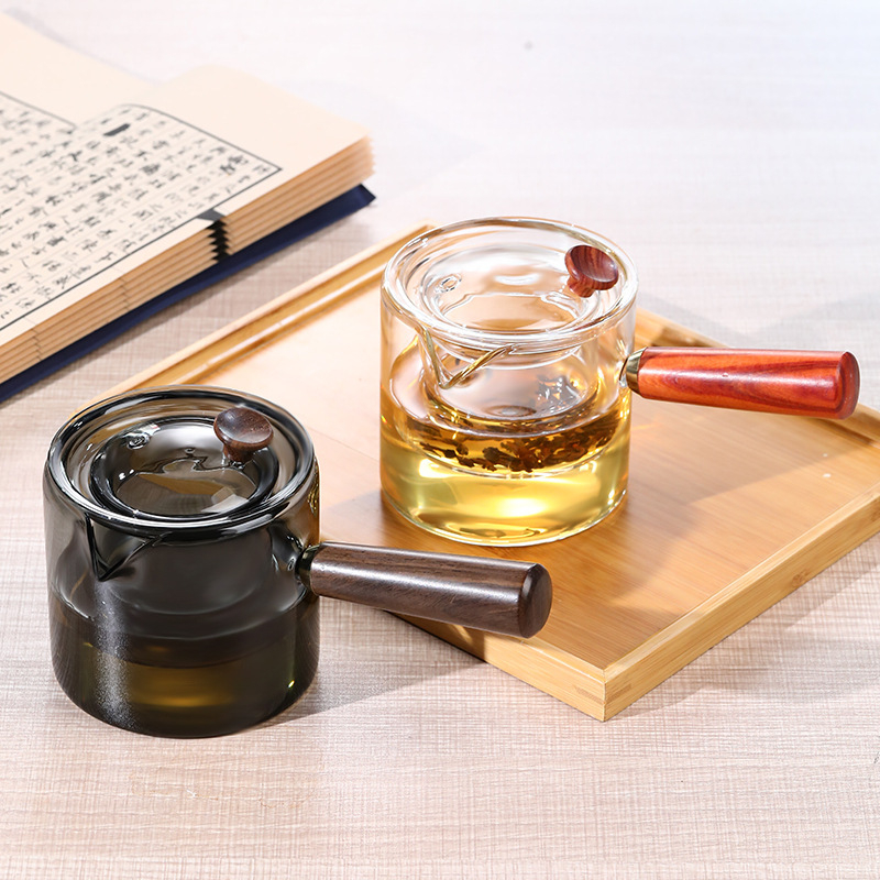 Ceainic din sticlă borosilicat rezistent la căldură, cu mâner lateral din lemn, pentru infuzat ceaiuri florale și ceai de mandarine mici