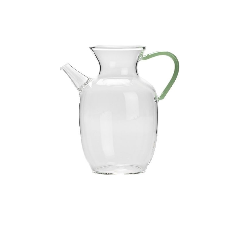 Ceainic minimalist transparent în stil Song, cu mâner, din sticlă borosilicat de înaltă rezistență la căldură.
